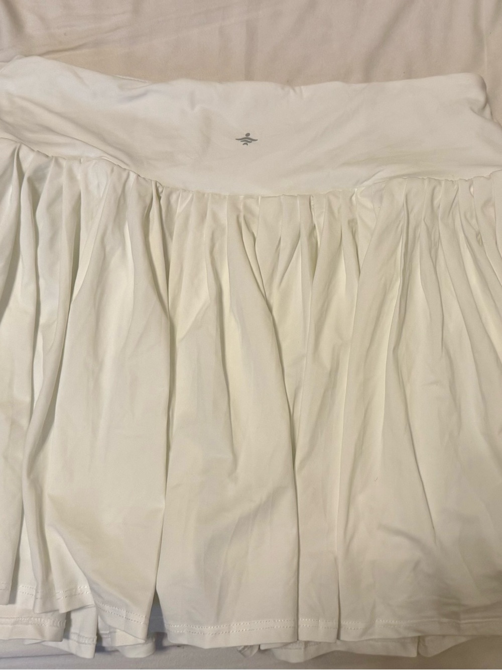 HALARA White Circle Skater Skort – NWT - Picture 5 of 8